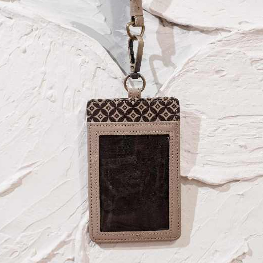 

Leswan - Lanyard Name Tag Id Card Pria Wanita Kulit Sapi Asli Original - Louis