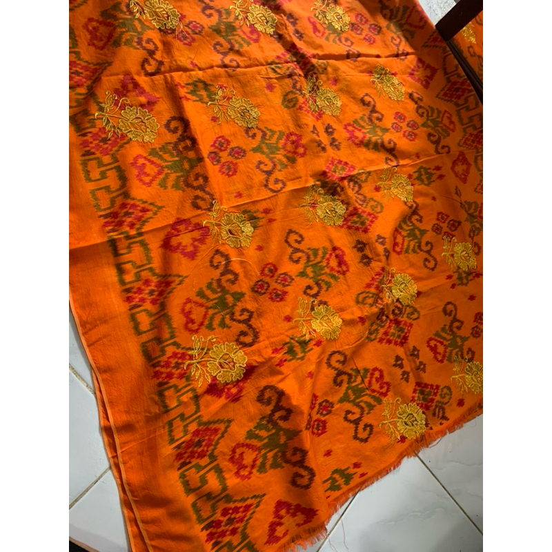 sutra mastuli sugeng warna orens set selendang besar