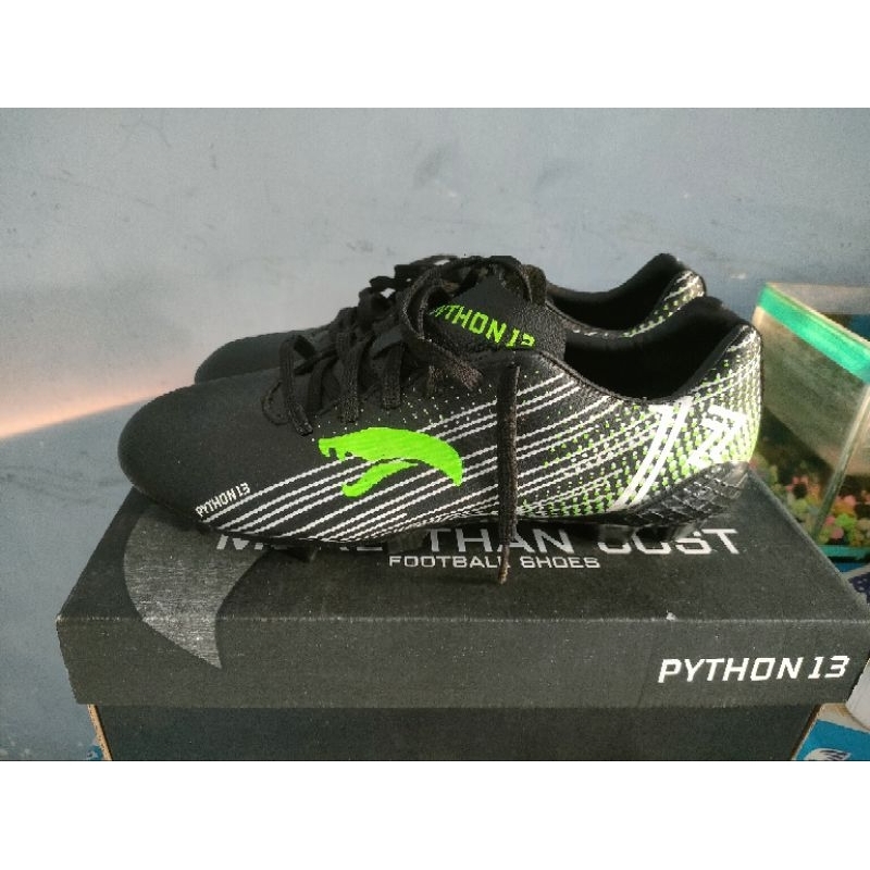 sepatu bola python13 Amazon