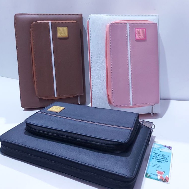 

A5 SAMPUL saja SARUNG AL QURAN PRIA WANITA DOMPET ALQURAN A5 SEDANG COVER AL QURAN CANTIK SAMPUL SLETING WADAH ALQURAN RESLETING ADA DOMPET KODE X4H8