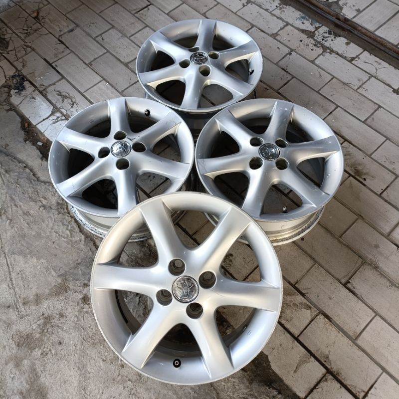 Velg Bekas Original Toyota Altis R15x6 pcd 4x100 Et45 Velg Only