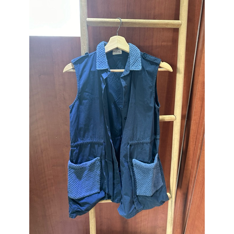 Preloved Vest Gaudi