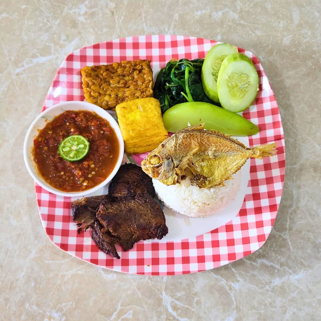 

[SIAP SAJI] Paket nasi tempong empal komplit