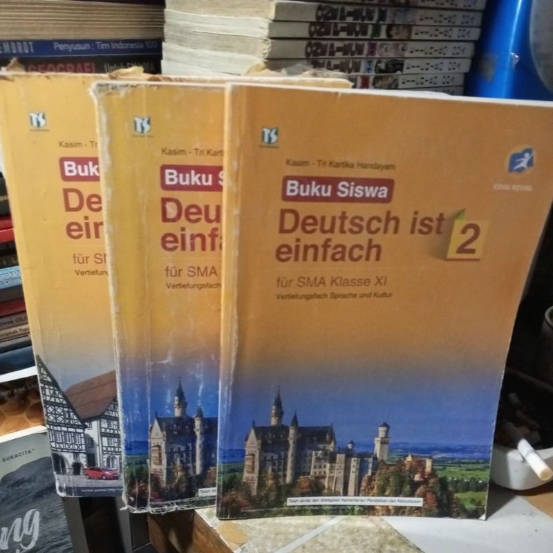 BUKU SISWA BAHASA JERMAN (DEUTSCH IST EINFACH) UNTUK SMA KELAS XI/11/2 REVISI K13 PENERBIT TIGA SERA