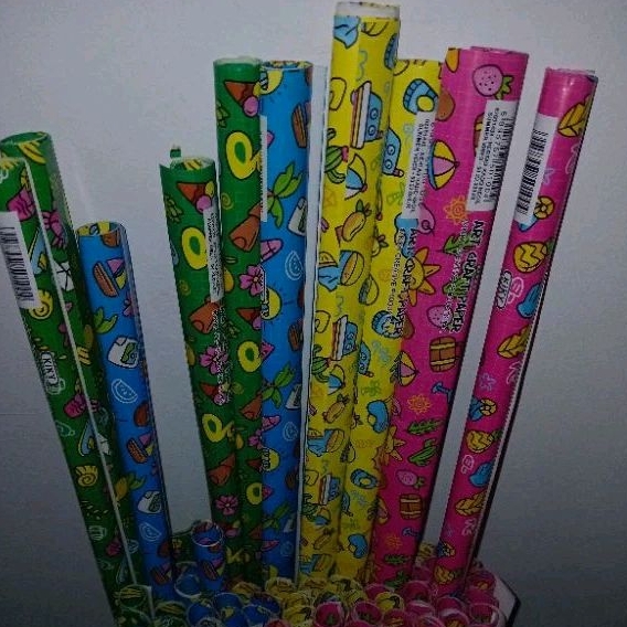 

Kertas Kado Kiky Karakter Random 1 Pcs