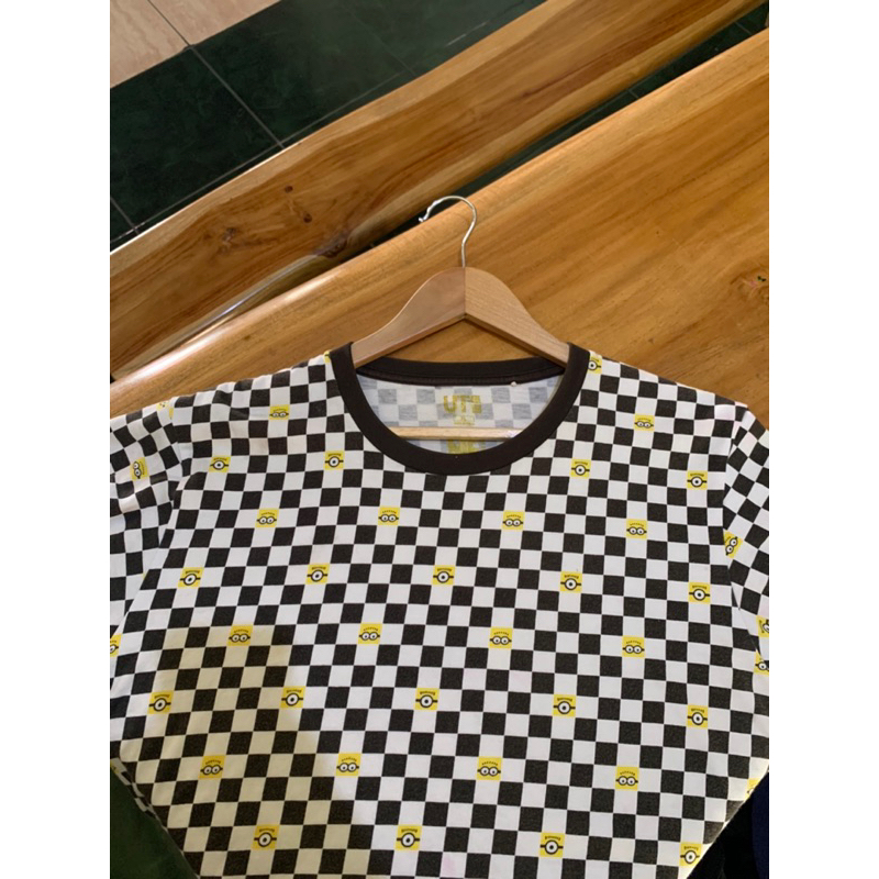 kaos uniqlo second original