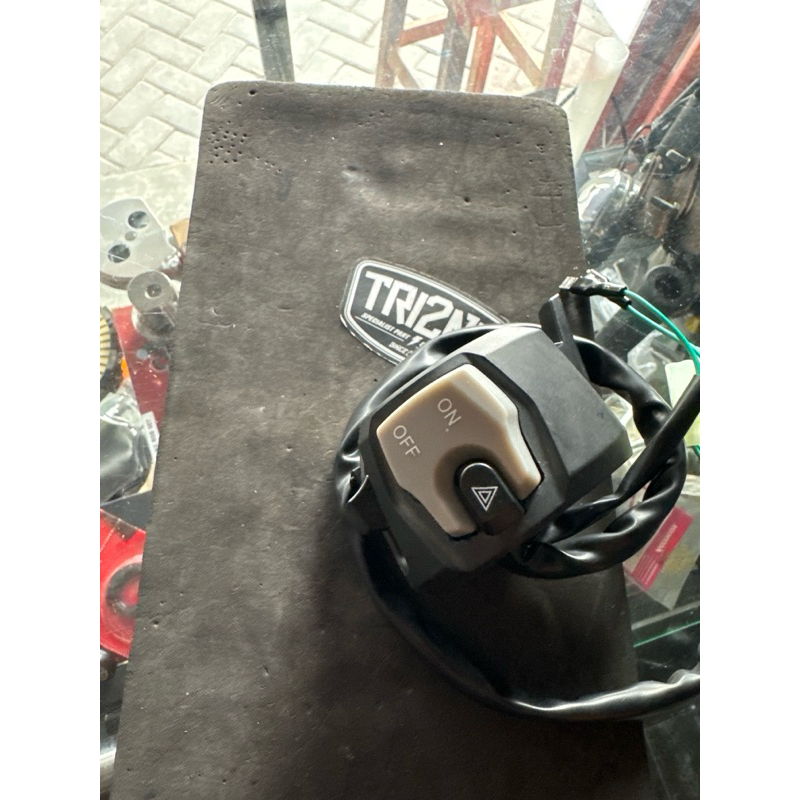 Holder kiri GSX saklar gsx1000 holder kiri