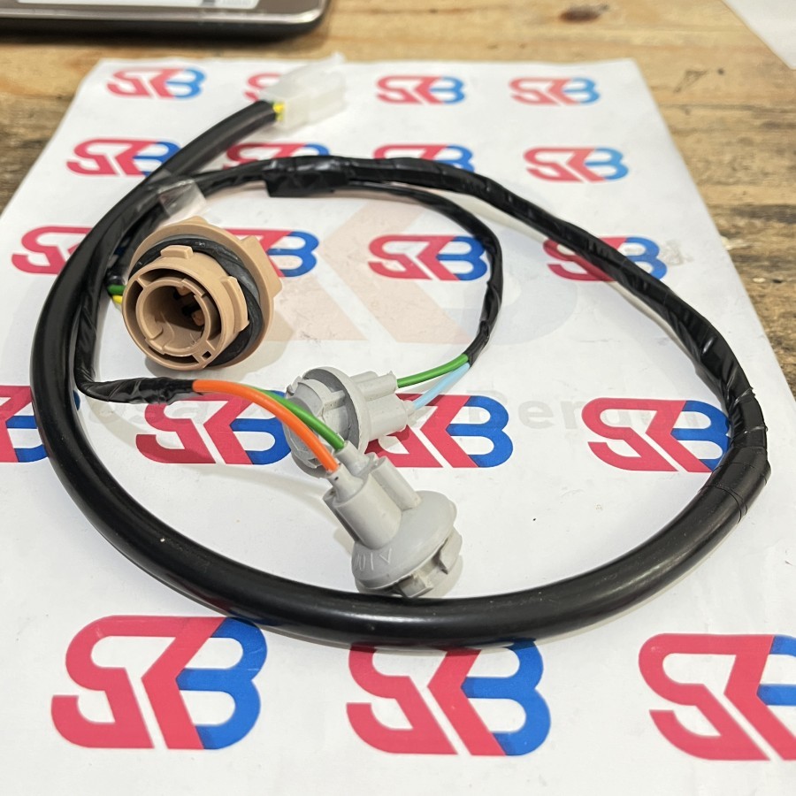 Fitting Soket Lampu Stop Belakang Beat + Sein FULL SET