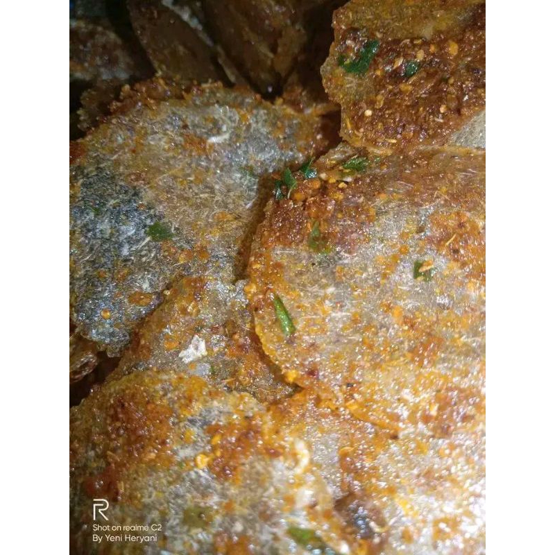 

KRIPIK KACA PEDAS DAUN JERUK 1/2KG