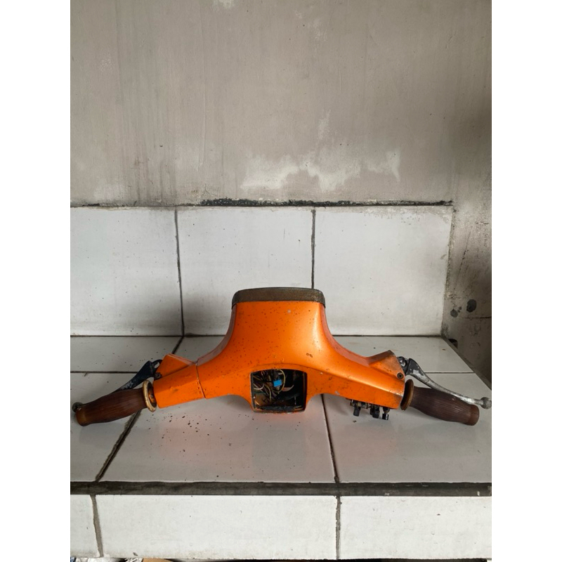 batok kepala stang vespa PTS set original copotan