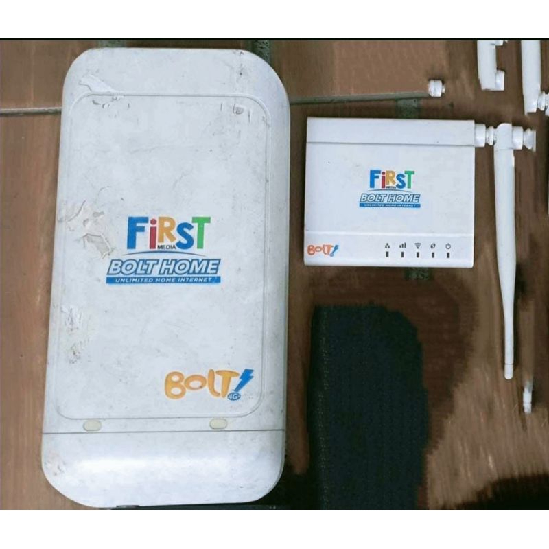 Bolt Titan BL400 & BL401 Sepasang Masih Ori ( Hanya Unit ,, Tanpa Adaptor )