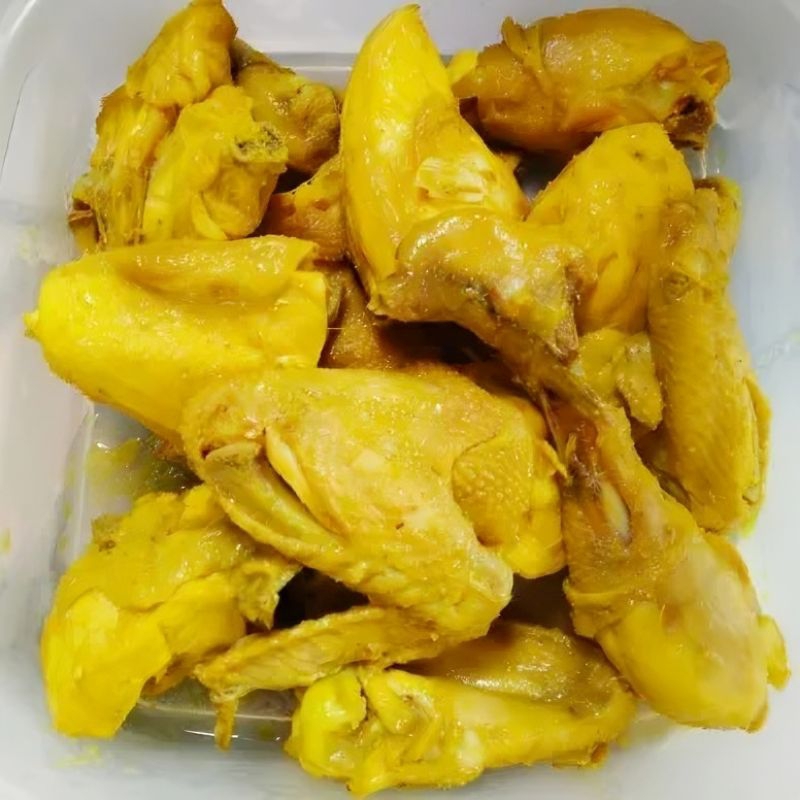 

Ayam Kuning/Kalasan Belimbing (Dada/Paha) Siap Goreng