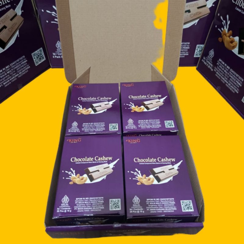 

Cashew ( Cokelat Compound Hitam Manis isi Kacang Mede ) d'KING