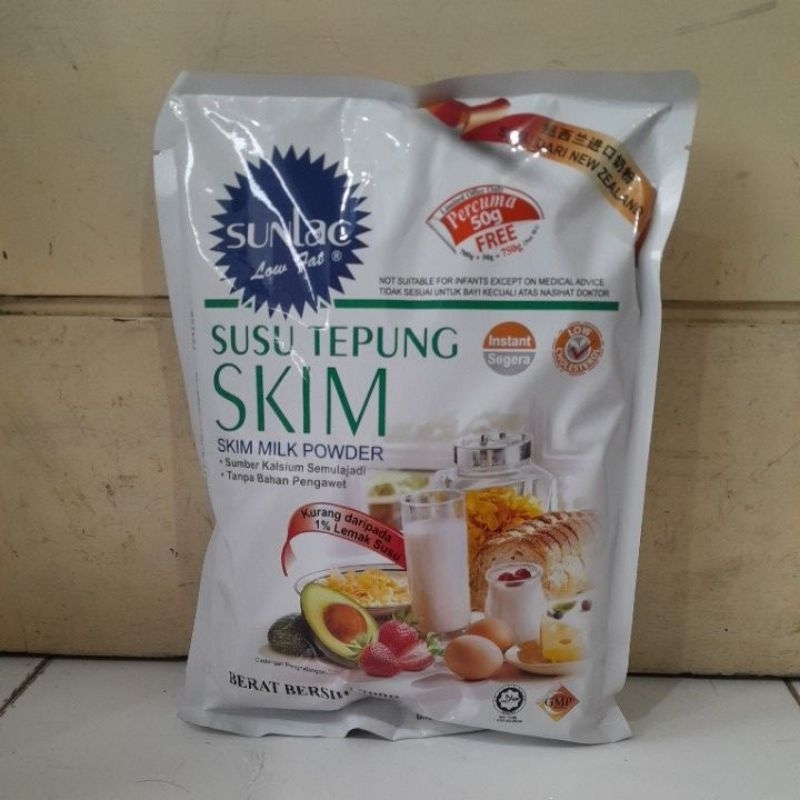 

SUNLAC LOW FAT / SKIM MILK POWDER (700GR FREE 50GR)