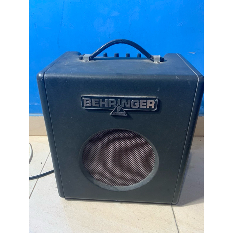 Ampli Bass Behringer Thunderbird Bx108 Bekas
