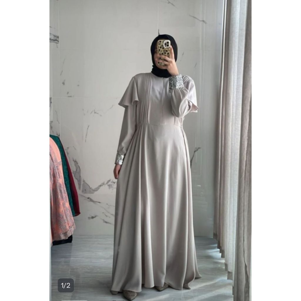 Gamis wanita abu-abu