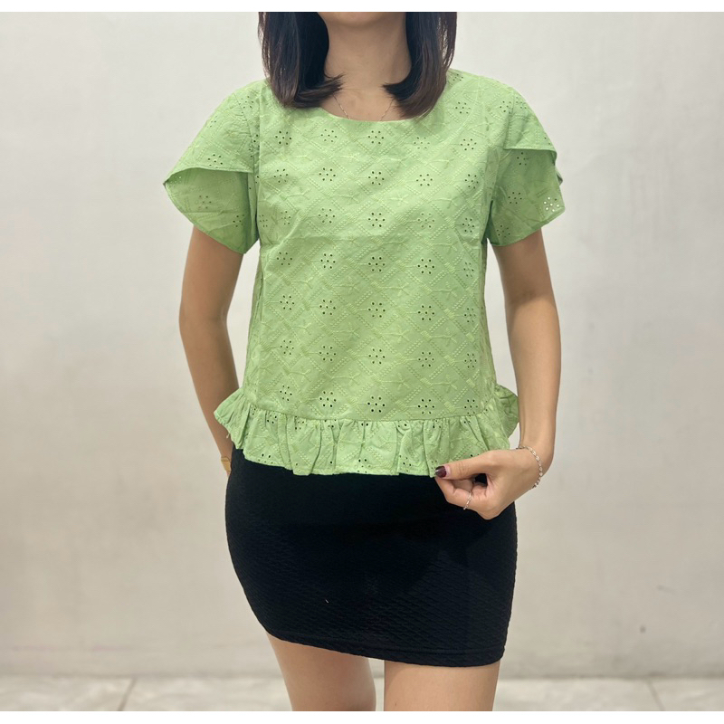 Blouse / Blus / Atasan Wanita / Bunga Bunga / Bahan Renda / B304