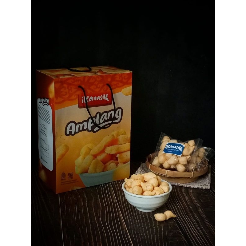 

Amplang Kuku Macan Ikanasik Kemasan Box Isi 10