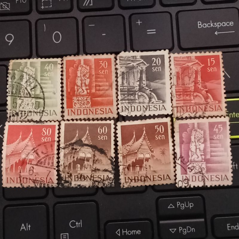 Perangko Kuno Candi dan Bangunan Set Mini 8 Keping Used - Prangko