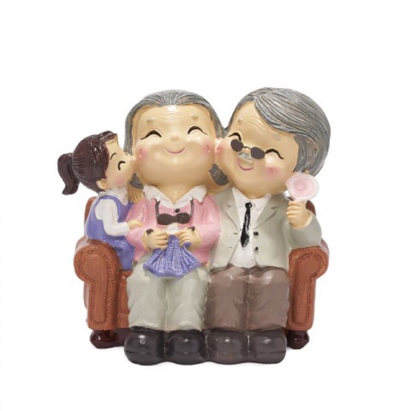 Patung Pajangan Kakek Nenek Cucu - Y109