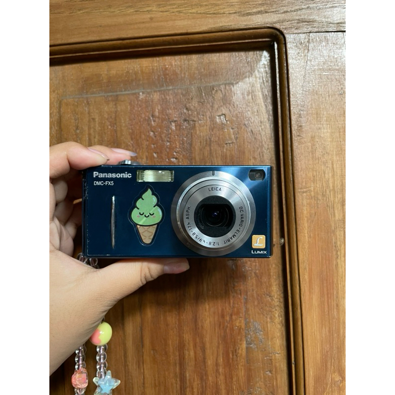 camera digital LUMIX FX5