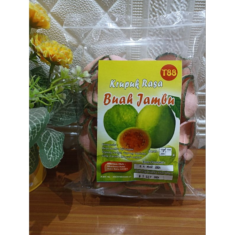 

kerupuk rasa buah jambu