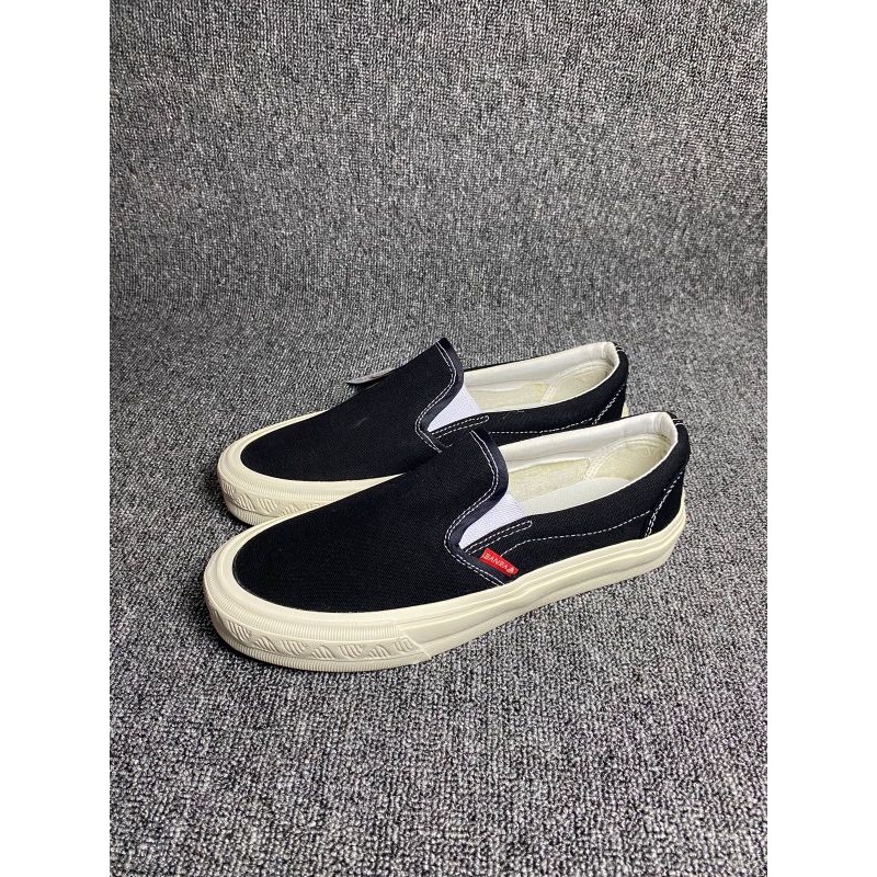 Sepatu Slip On VENVE VICTORIOUS Black White Original Lokal Brand Indonesia Sepatu Slip On Sepatu Pri