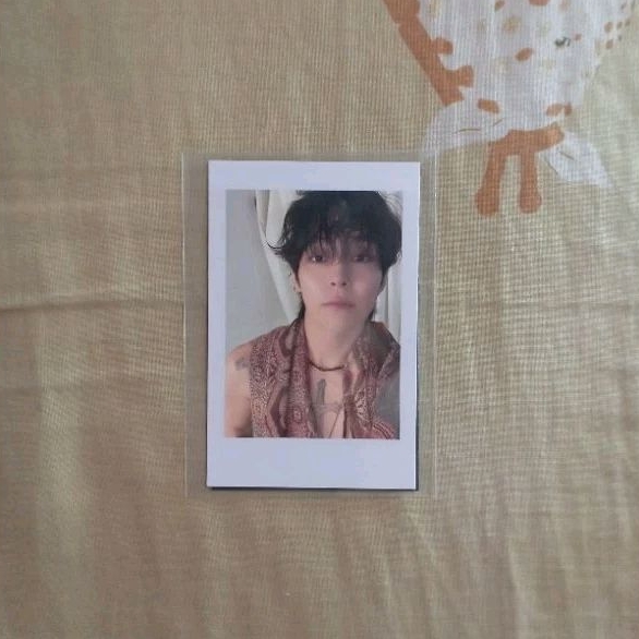 The Rose Woosung Dual Album Photocard Pola