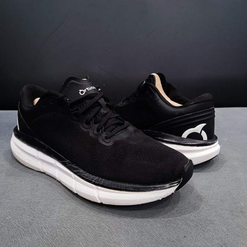 Sepatu ortuseight hyperfuse sz 41 preloved