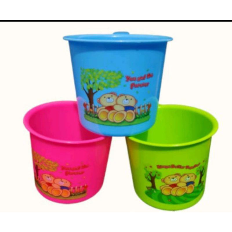 gayung mandi karakter