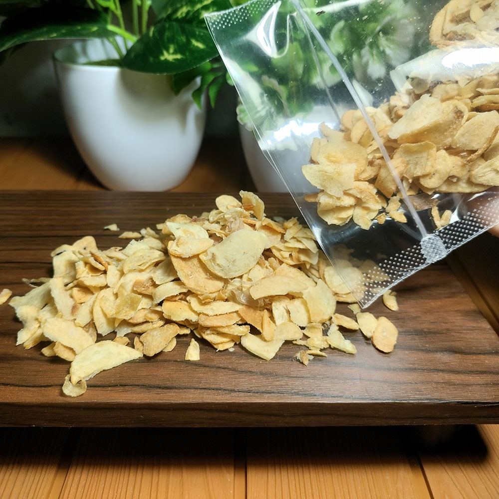 

MBAK SOPI Bawang Putih Goreng 100gr Renyah Gurih Kemasan Ziplock