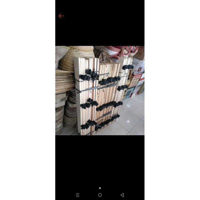 

bakiak lomba isi 3 orang