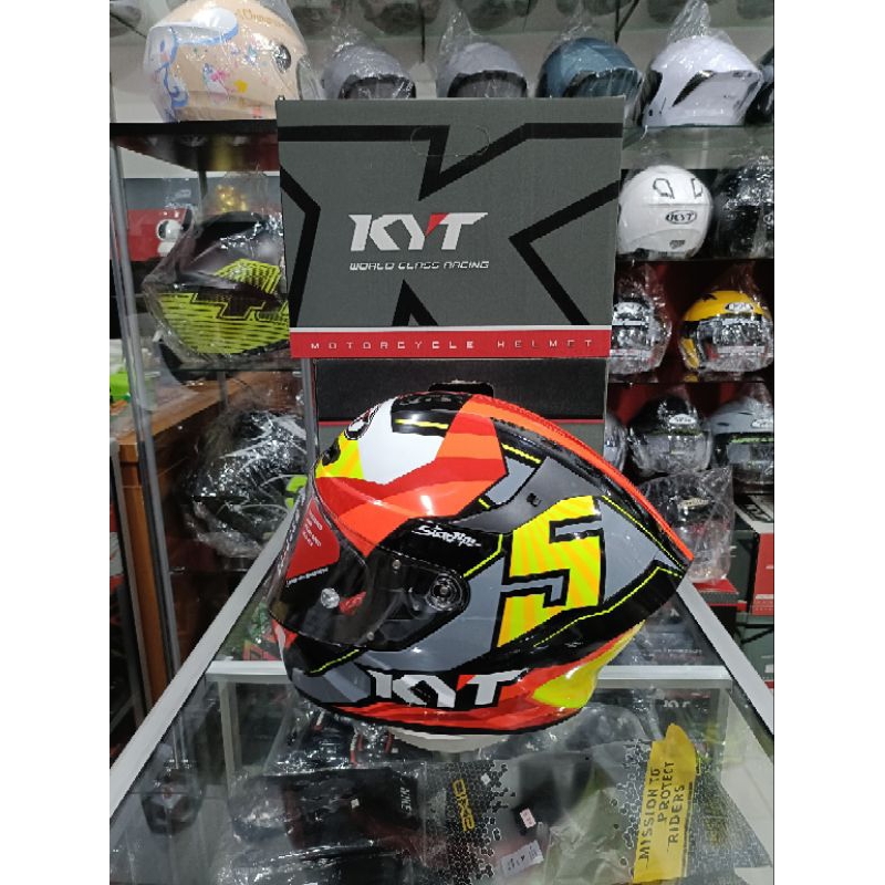 HELM KYT TT COURSE JAUME MASIA 2019