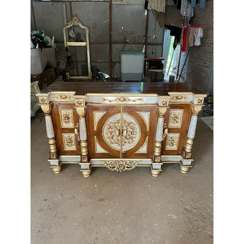 bufet nusantara/bufet Tv ukiran kayu jati/bufet cantik kayu jati