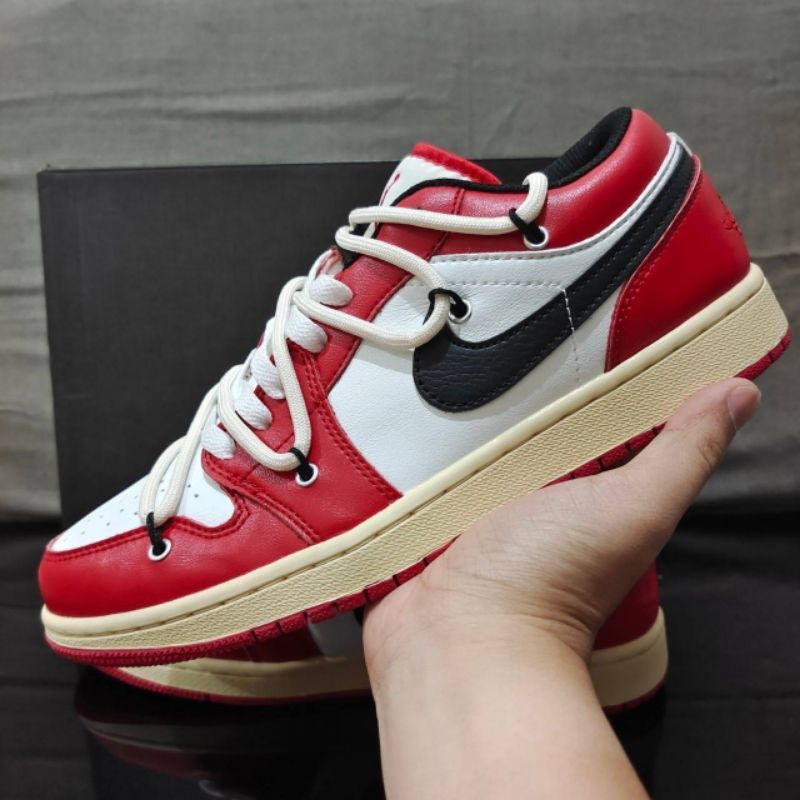 NIKE AIR JORDAN 1 LOW OFF WHITE CHICAGO