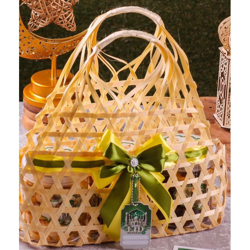 

Pita Hampers Pita Besek Pita Tassel