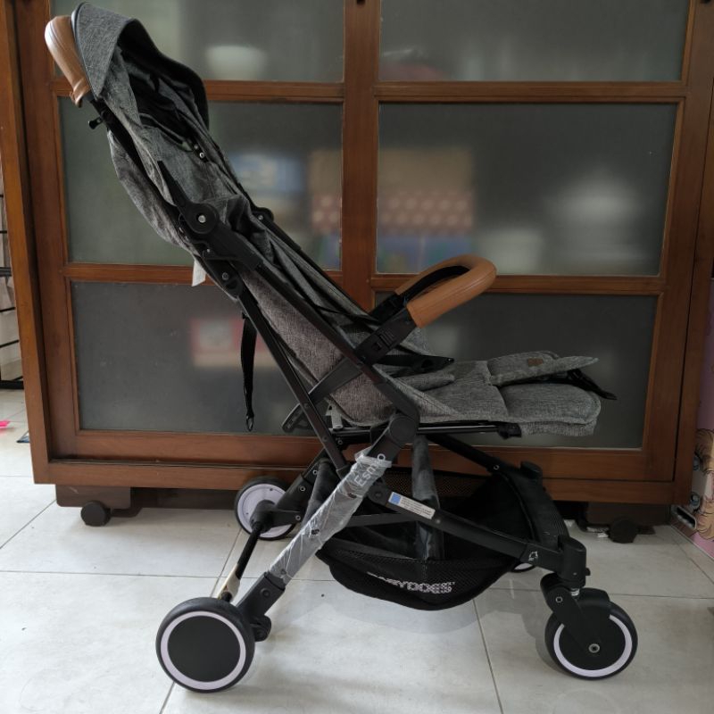 Preloved Stroller Babydoes Esmio