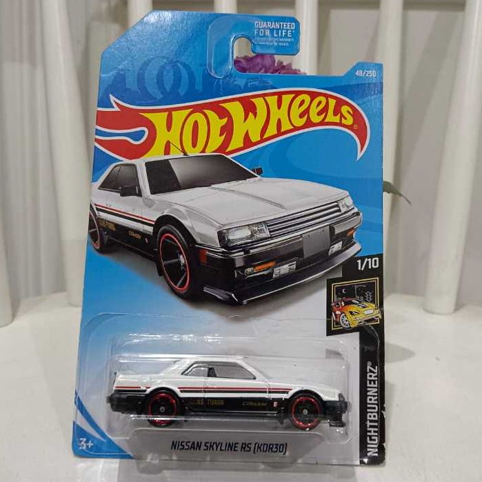 Hotwheels 82 Nissan Skyline GTR-R30 putih