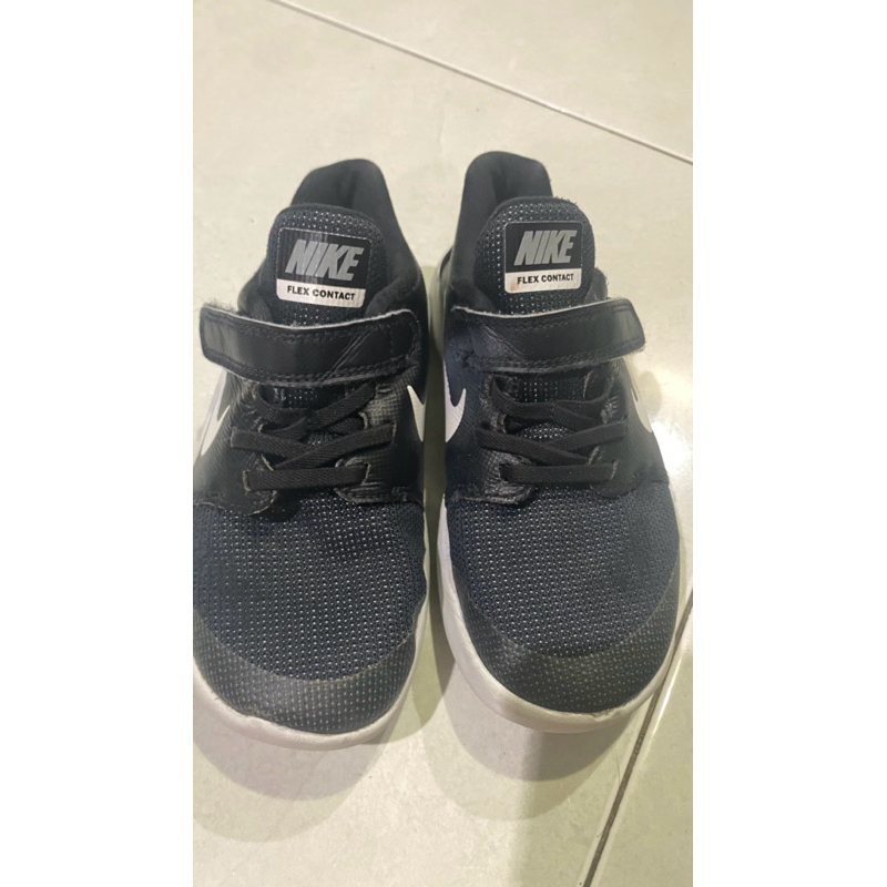 Preloved sepatu Nike anak/ sepatu anak sekolah insole 19