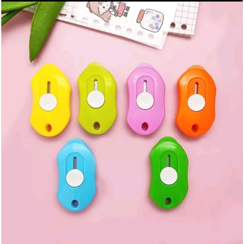 

PISAU CUTTER MINI KARAKTER
