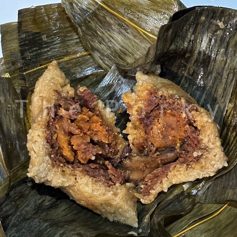 

BAKCANG KETAN BABI KOMPLIT