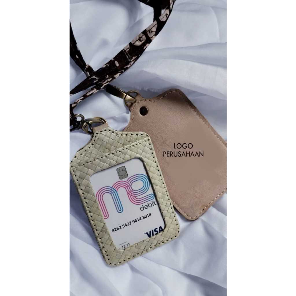 

Batik Name Tags || ID Card With Lanyard || Anyaman Pandan Mix Batik || Pandam Adiwastra Janaloka