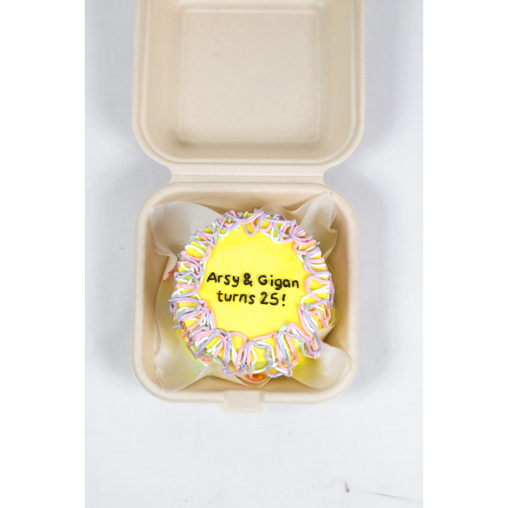 

Bento Cake by Bela Cakery