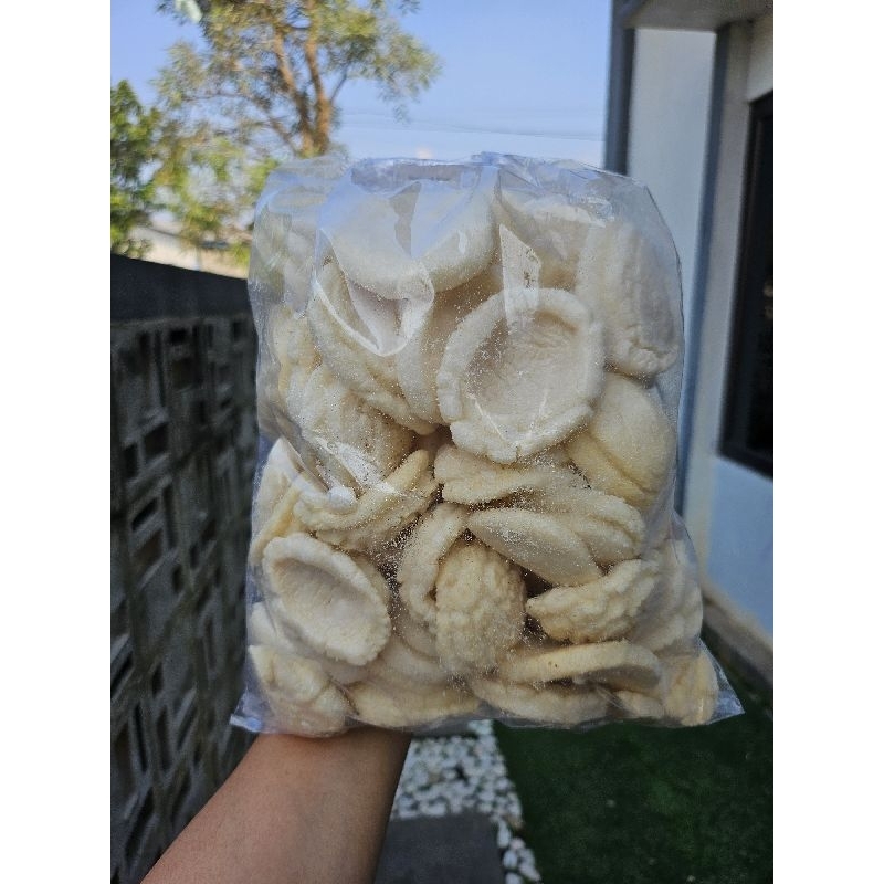 

Kerupuk kemplang palembang