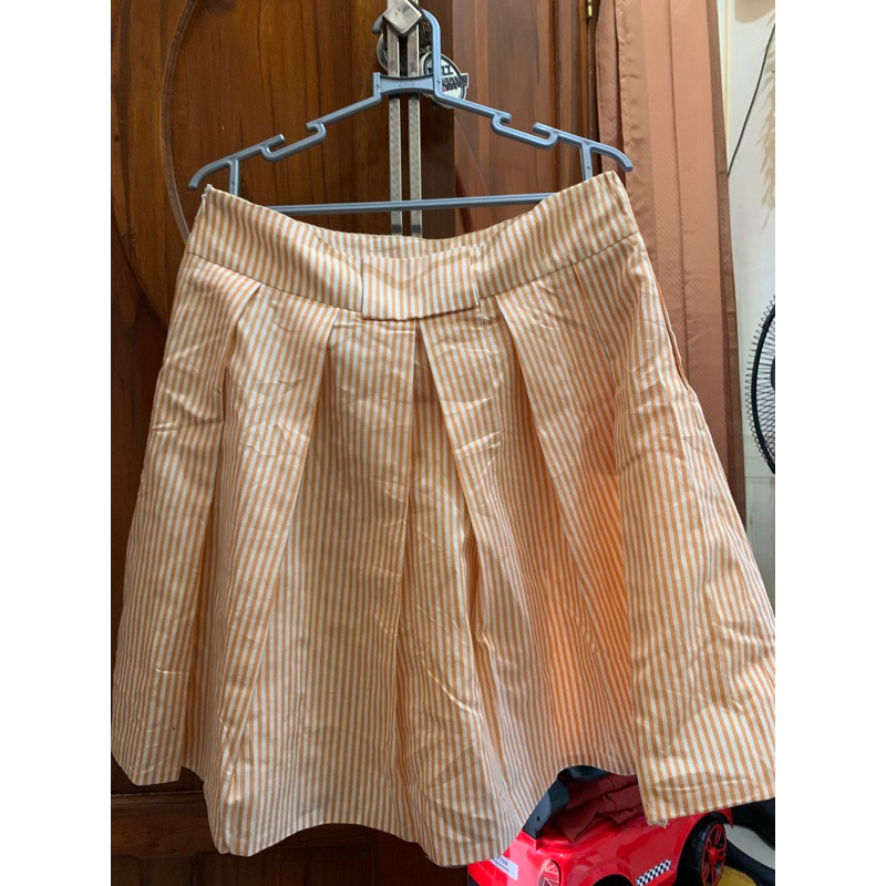 Preloved rok pendek salur