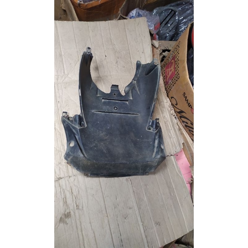 cover body paru paru belakang spakbor depan Suzuki skydrive bekas original