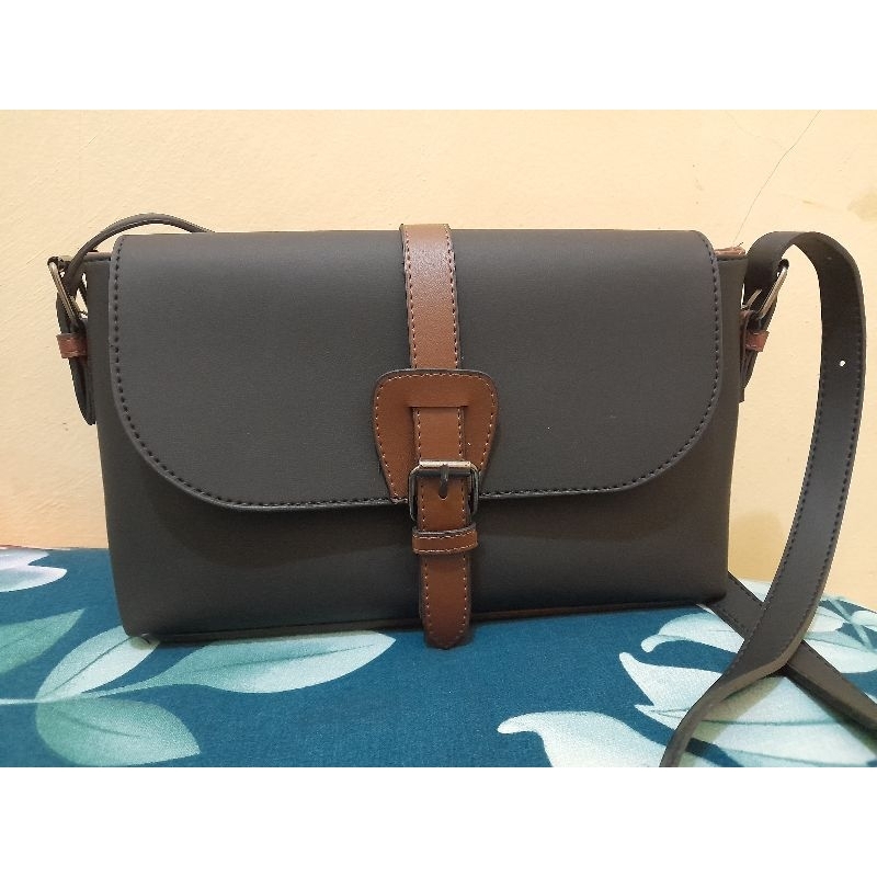 tas wanita (tas slempang wanita valora) warna hitam original ISTANATASCANTIK (BONUS TESTER PARFUM da