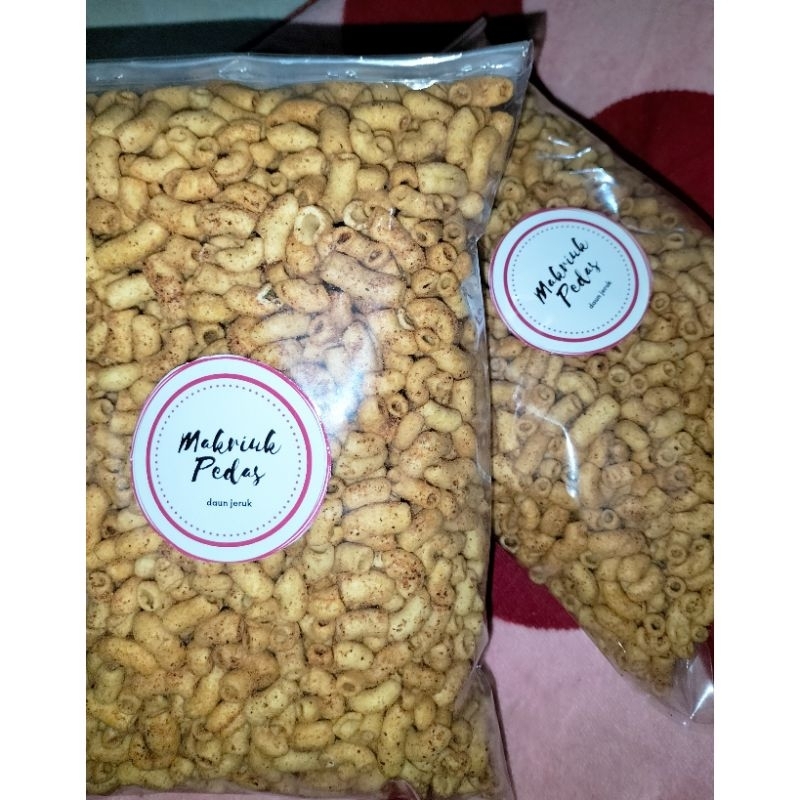 

Makaroni pedas daun jeruk