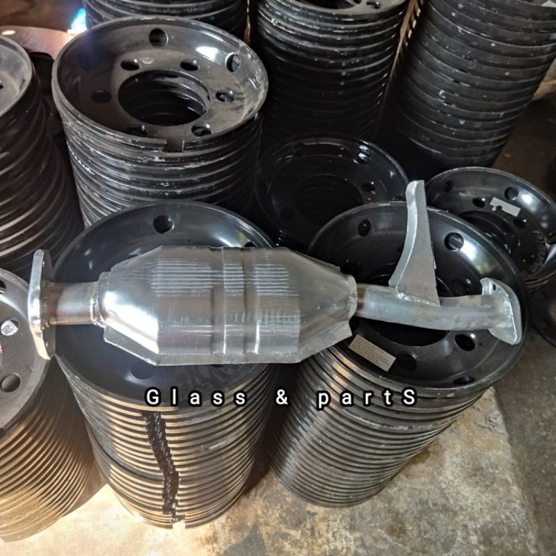 PIPA SAMBUNGAN KNALPOT BAGIAN TENGAH MITSUBISHI L039/L300 SOLAR NEW POWER STERING 2001up