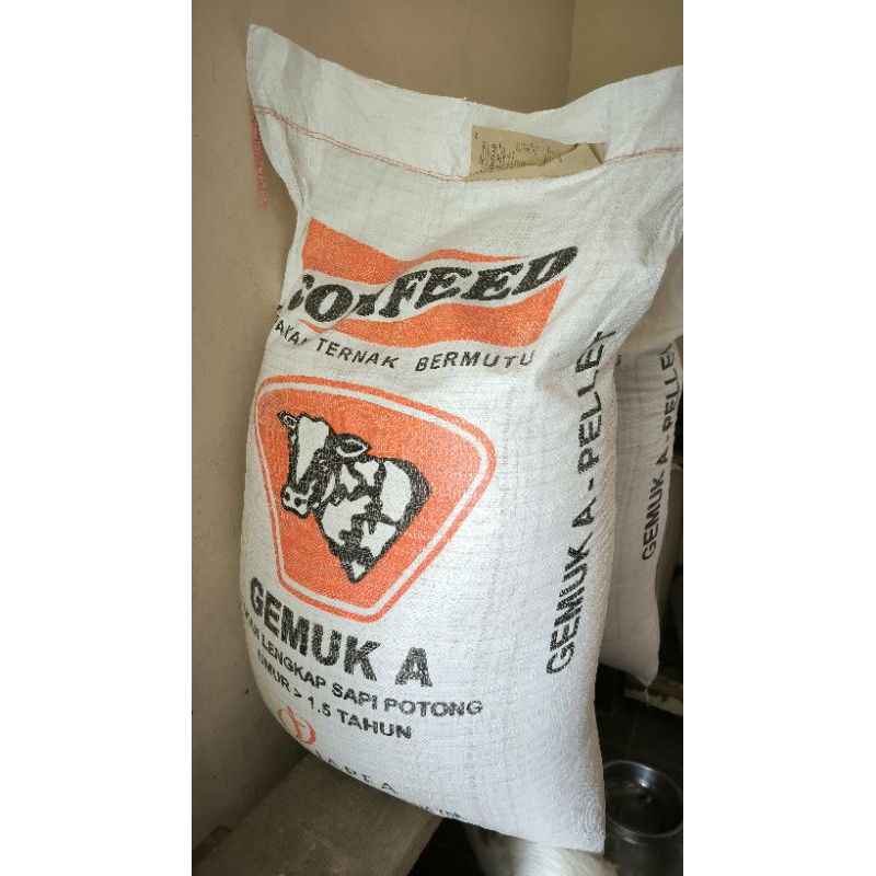 Pakan sapi konsentrat Gemuk A comfeed-JAPFA 1kg-900gr